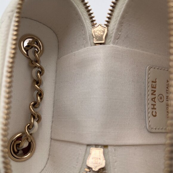 Chanel Vanity Phoneholder with Chain Quilted Caviar - Picture 13 of 16